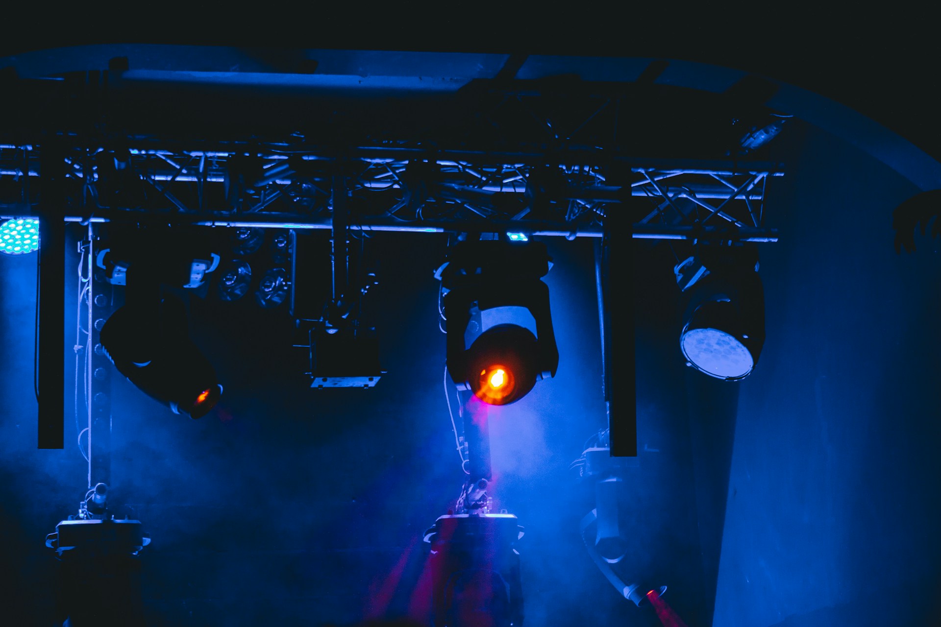 Lighting secondary image