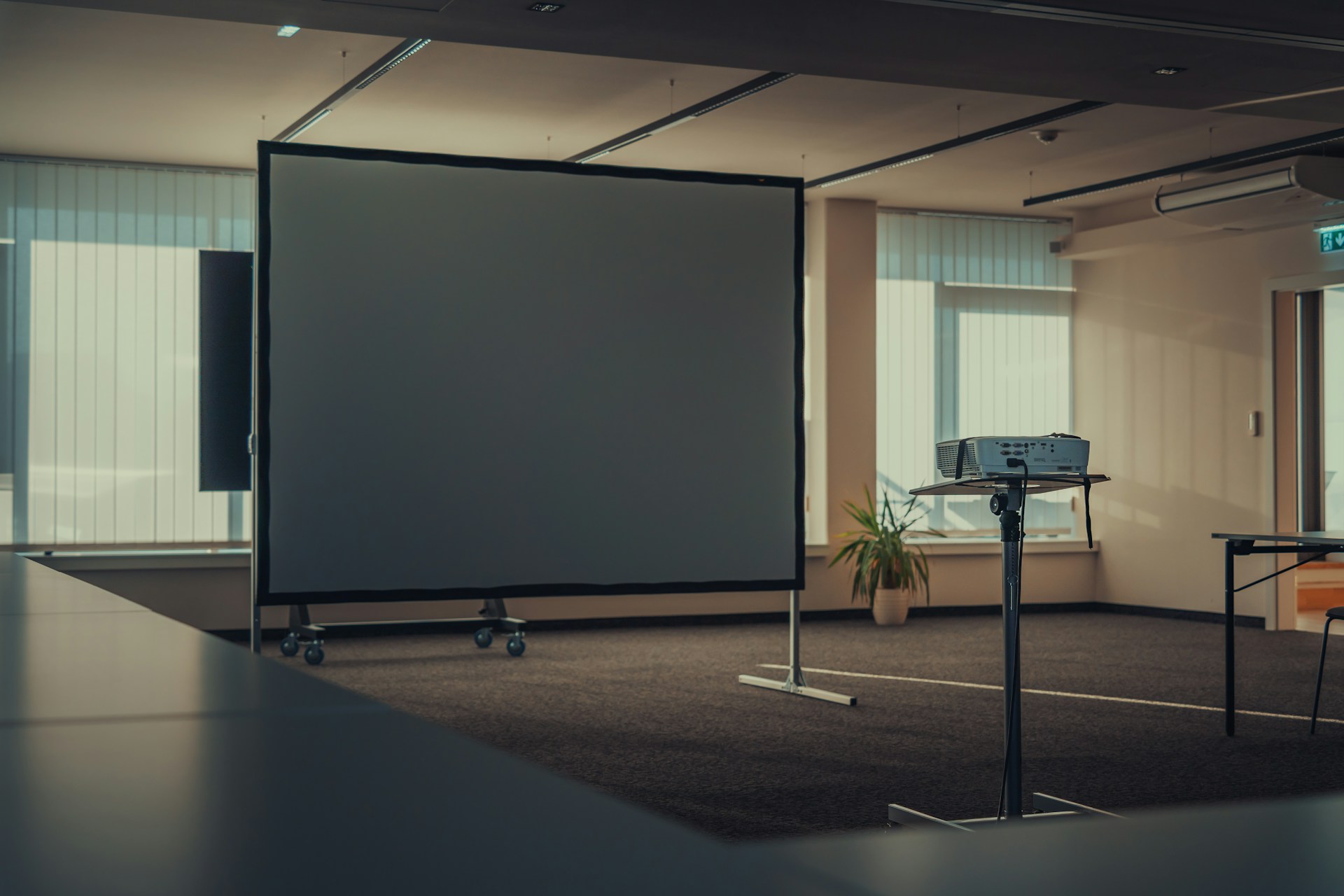 screen & projector rentals secondary image